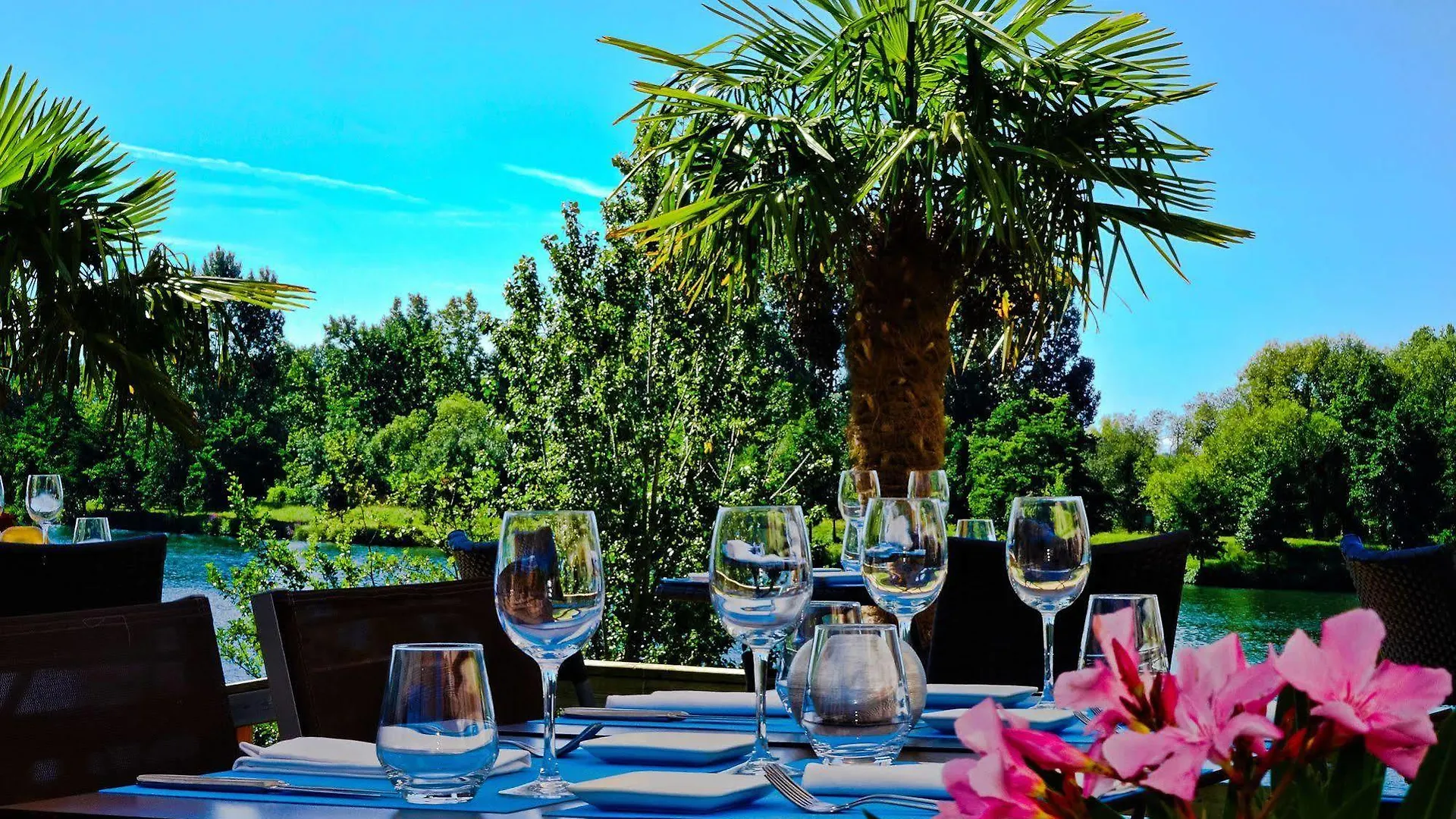 Hotel & Spa Le Moulin De Moissac 3*,  France