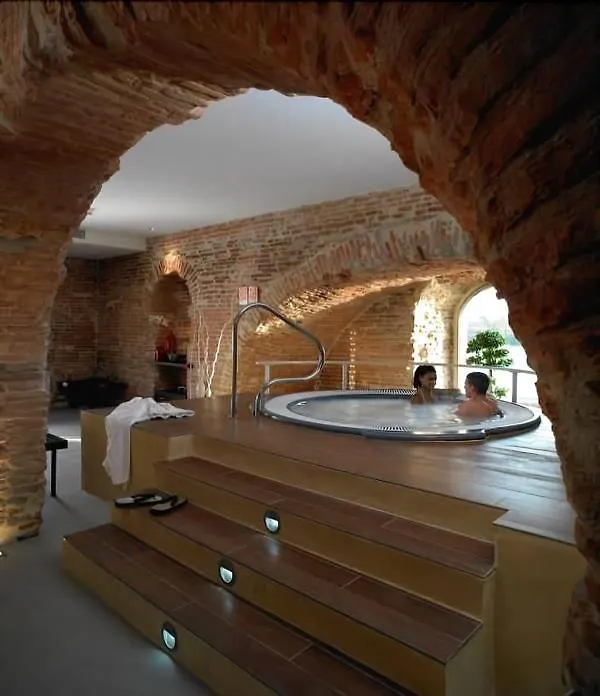 Hotel & Spa Le Moulin De Moissac 3*,  France